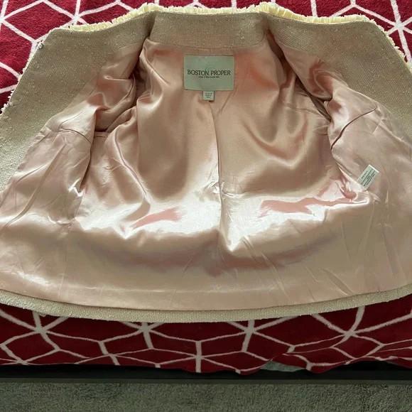 Boston Proper Pink Floral Embellished Blazer - Picture 7 of 10